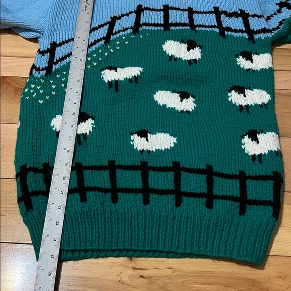 Vintage handmade Sweater with Sheep Design - Picture 5 of 16